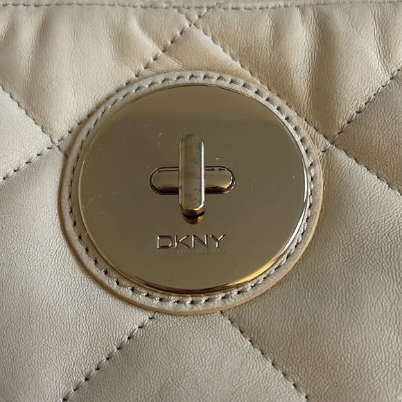 DKNY Offwhite Leather Bag - Picture 3 of 11